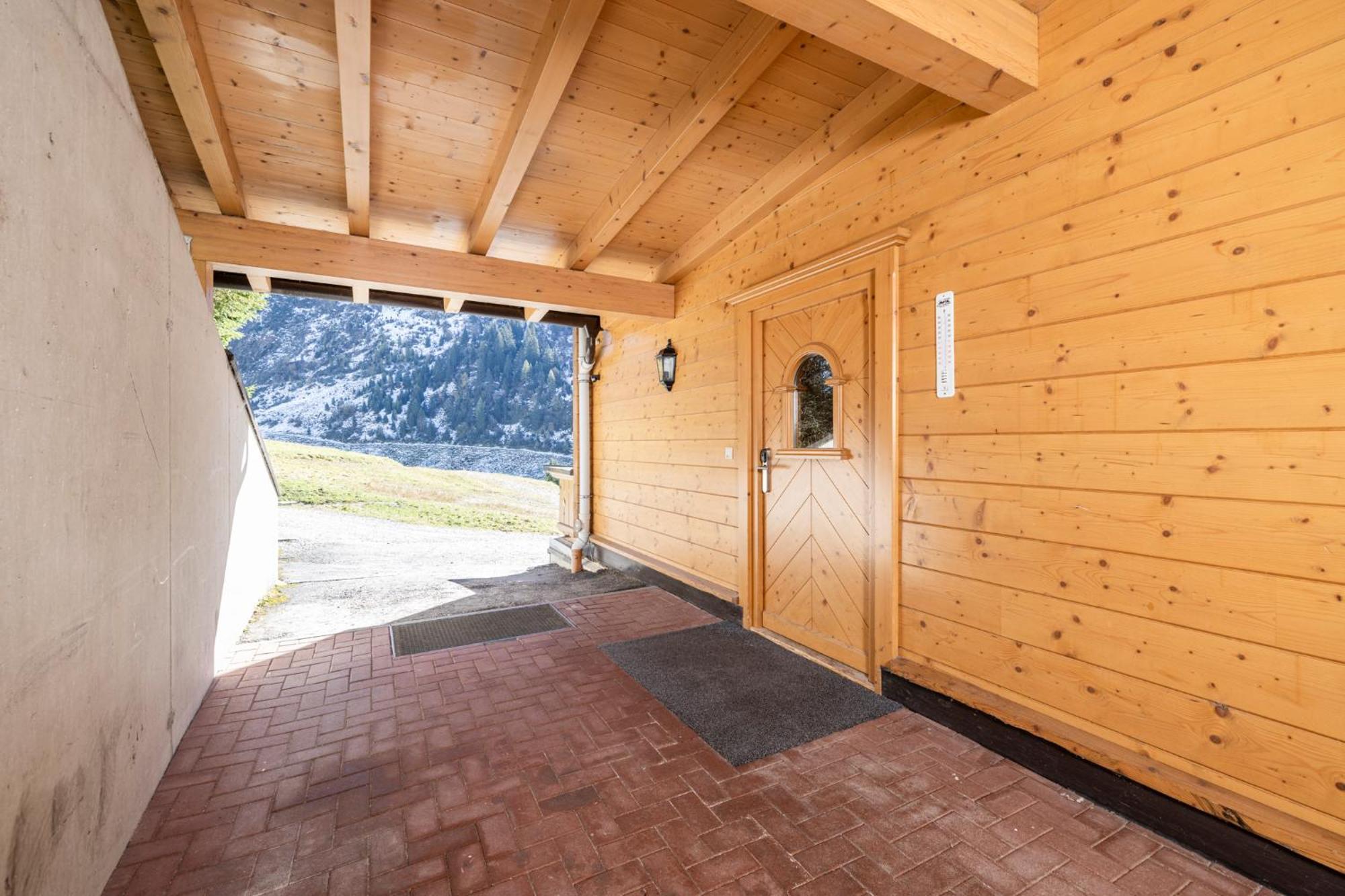 Family Lodge Maximilian Тукс Екстер'єр фото
