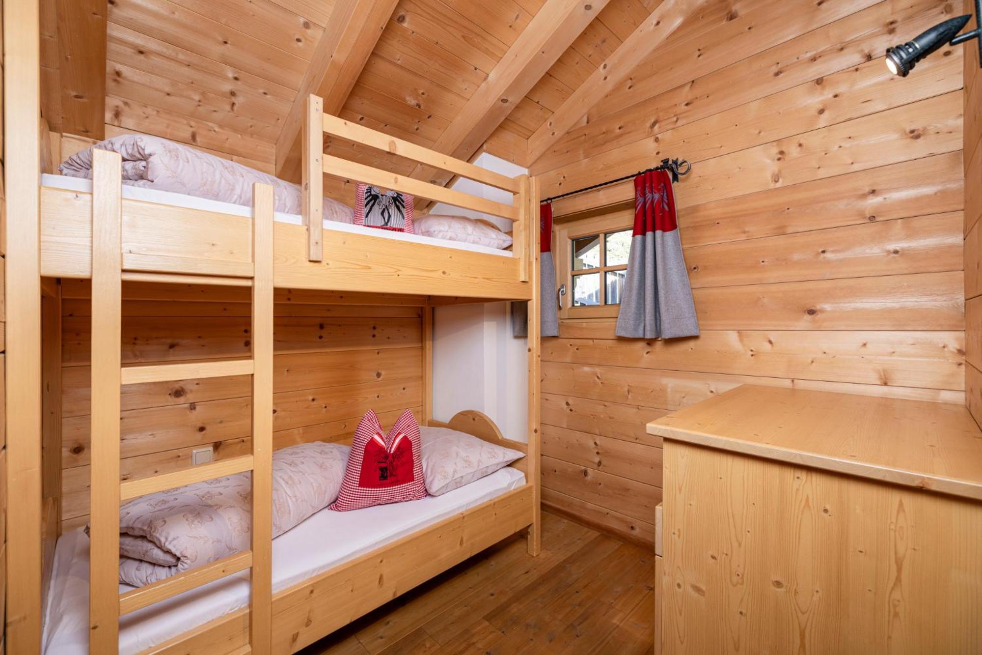 Family Lodge Maximilian Тукс Екстер'єр фото
