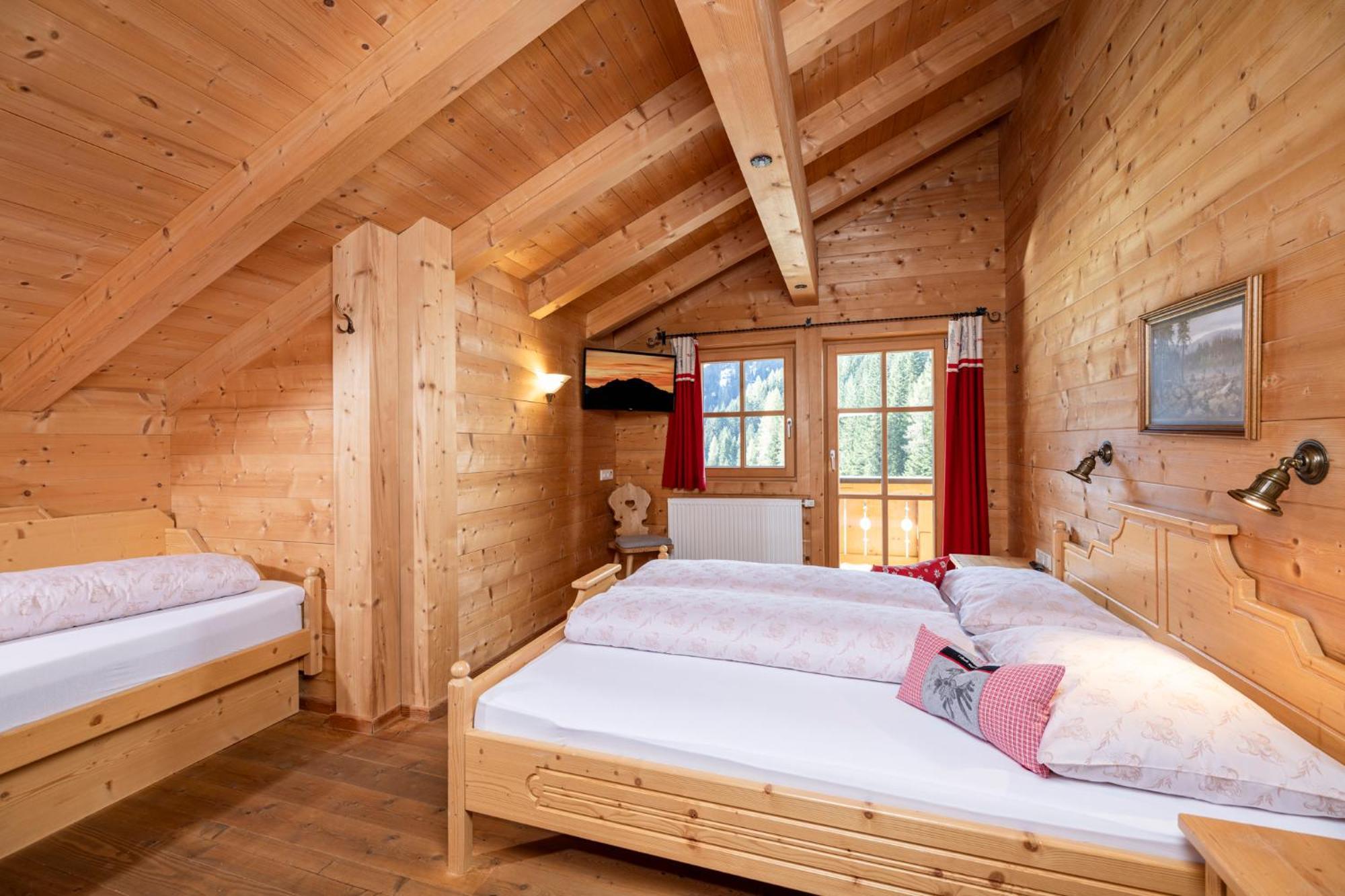 Family Lodge Maximilian Тукс Екстер'єр фото